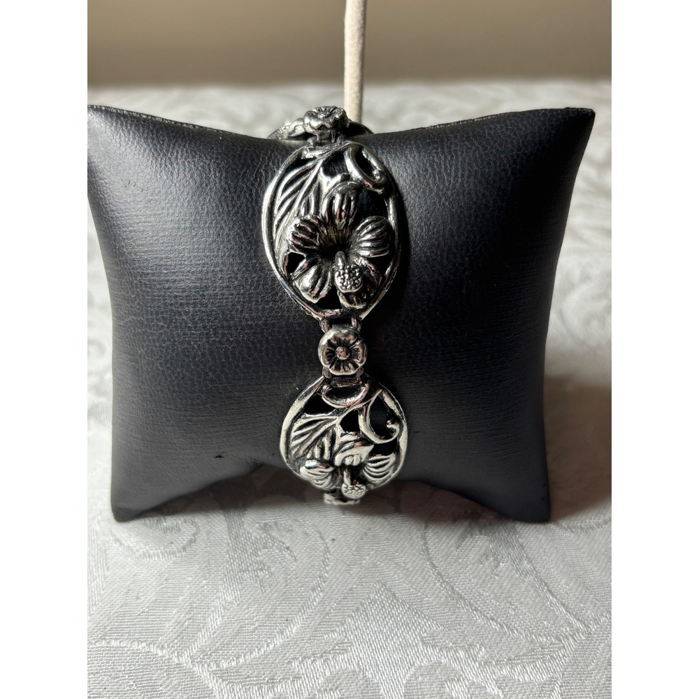 Silver Tone Hibiscus Flower Link Bracelet Floral Openwork Design Vintage